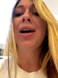 Sweet___Emily stripchat stream image, 08.08.2025 13:40