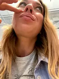 Sweet___Emily stripchat stream image, 13.08.2025 13:40
