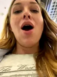 Sweet___Emily stripchat stream image, 13.08.2025 13:40