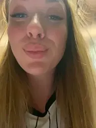 Sweet___Emily stripchat stream image, 18.08.2025 13:10