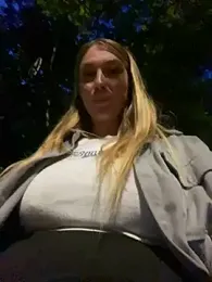 Sweet___Emily stripchat stream image, 21.08.2025 13:10