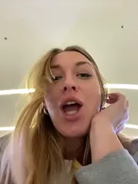 Sweet___Emily stripchat stream image, 30.08.2025 13:20