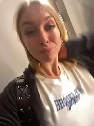 Sweet___Emily stripchat stream image, 22.09.2025 14:10