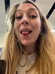 Sweet___Emily stripchat stream image, 30.09.2025 13:40