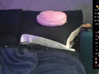 queen_kitty1818 chaturbate stream image, 26.02.2025 12:00