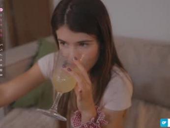 rebeccastonee chaturbate stream image, 16.02.2026 19:50