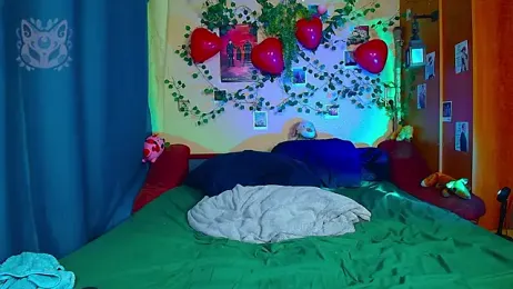 TrickyKitsune stripchat stream image