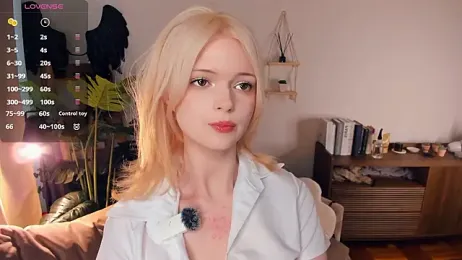 LaureMestler stripchat stream image