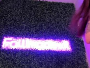 hotfallingdevil chaturbate stream image