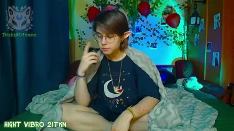 TrickyKitsune stripchat stream image