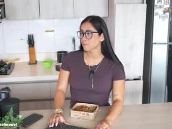 leyla_steel chaturbate stream image, 31.05.2026 13:30