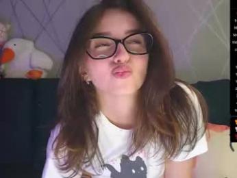 queen_kitty1818 chaturbate stream image, 13.03.2025 12:10