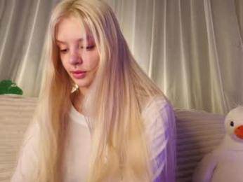 lesi_moonie chaturbate stream image, 14.03.2025 06:30