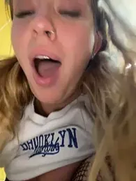 Sweet___Emily stripchat stream image, 28.03.2025 17:10