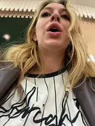Sweet___Emily stripchat stream image, 02.04.2025 13:50