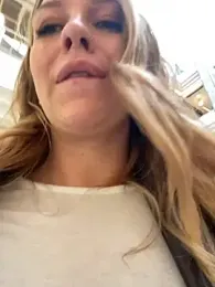 Sweet___Emily stripchat stream image, 09.04.2025 13:20