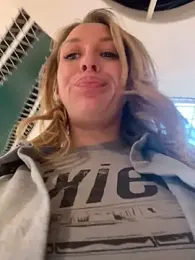 Sweet___Emily stripchat stream image, 02.05.2025 13:10