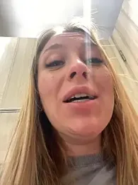 Sweet___Emily stripchat stream image, 12.05.2025 16:30