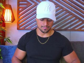 Mike Esteves flirt4free stream image, 24.01.2025 03:30